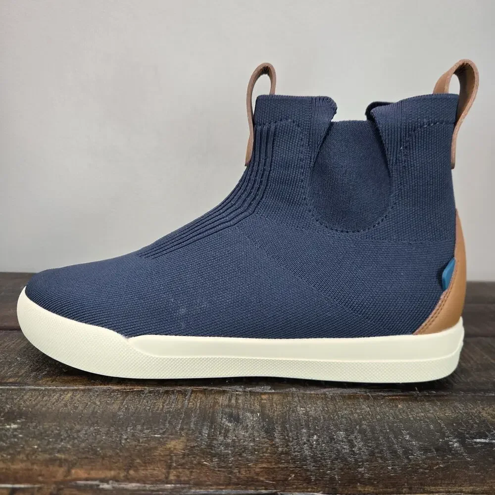 NEW Vessi Weekend Chelsea Mens Size 9 Waterproof Shoes Sea on Off White